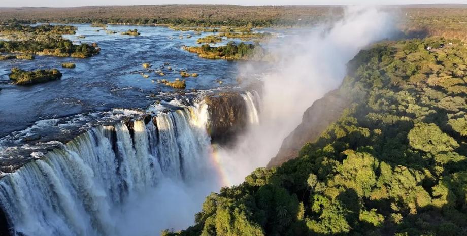 The largest waterfall on Earth is nearly impossible to visit and cannot be seen: do you know its location?