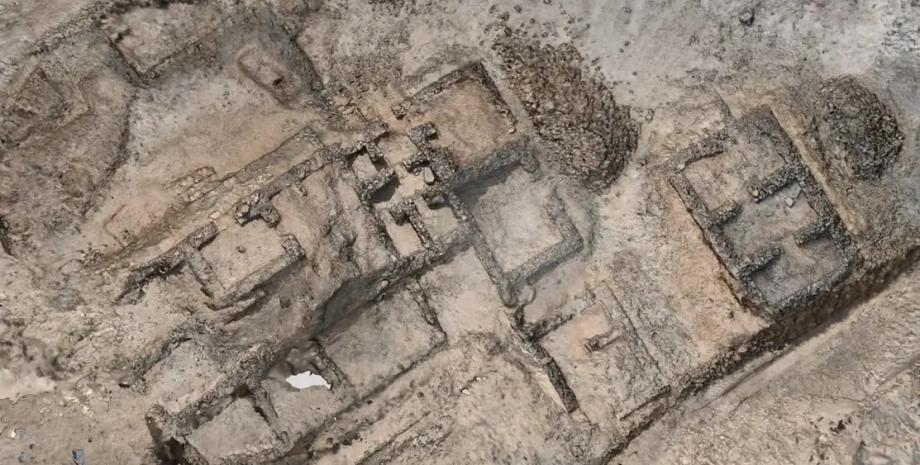 After a millennium of gold processing, archaeologists have uncovered a 3,000-year-old complex in Egypt. (See photos)