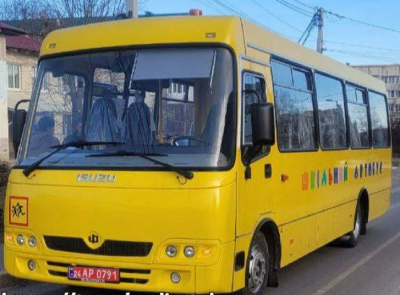 Макарівська громада отримала новий шкільний автобус